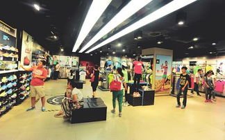 戶外用品銷售高峰期來臨，日用品市場同步升溫，整體商品銷售增長三成